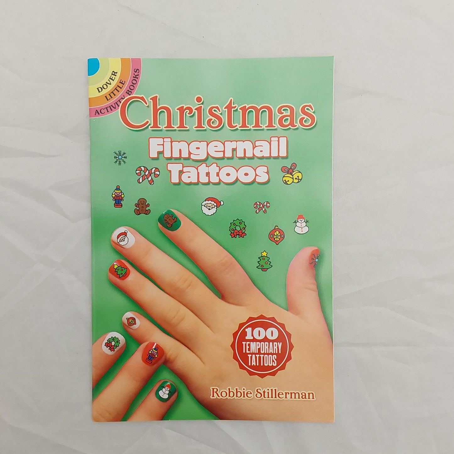 CHRISTMAS FINGERNAIL TATTOO