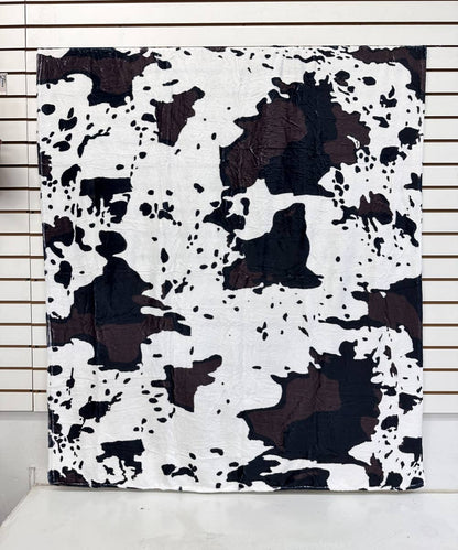 COW PRINT FLANNEL BLANKET