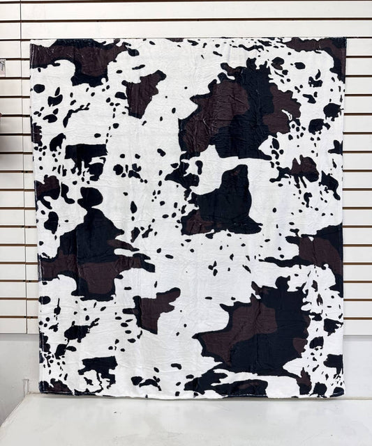 COW PRINT FLANNEL BLANKET