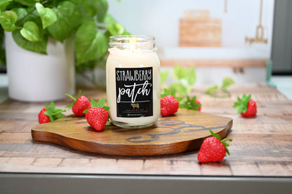 13 oz Mason Jar Candle: Strawberry Patch