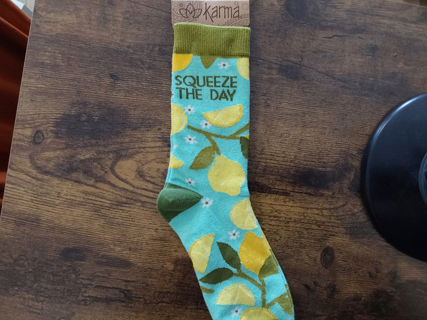 SQUEEZE THE DAY LEMON SOCKS